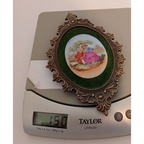 Vintage Fragonard Couple Cameo Ornate Frame Wall Plaque Made in Italy Decor - Picture 6 of 8